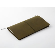 Load image into Gallery viewer, Traveler's Notebook Starter Kit - Regular Size - Olive Leather