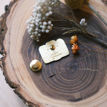 Load image into Gallery viewer, Camera Enamel Pin