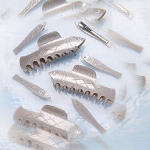 Load image into Gallery viewer, Herring Hair Claw