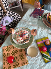 Load image into Gallery viewer, PRIMARY GARDEN NAPKIN SET