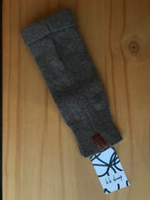 Load image into Gallery viewer, Recycled Cashmere Fingerless Gloves