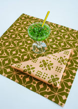 Load image into Gallery viewer, DIZZY NAPKIN SET