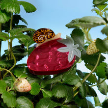 Load image into Gallery viewer, Strawberry Garden Snail Hair Claw Clip