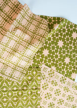 Load image into Gallery viewer, DIZZY NAPKIN SET