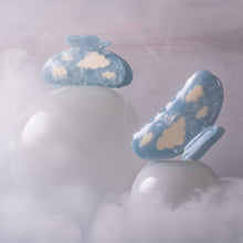 Load image into Gallery viewer, Blue Sky with White Clouds Hair Claw