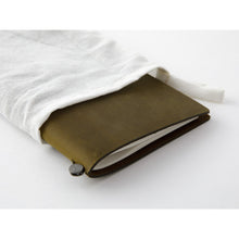 Load image into Gallery viewer, Traveler's Notebook Starter Kit - Regular Size - Olive Leather
