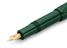 Load image into Gallery viewer, Classic Sport Fountain Pen - Green

